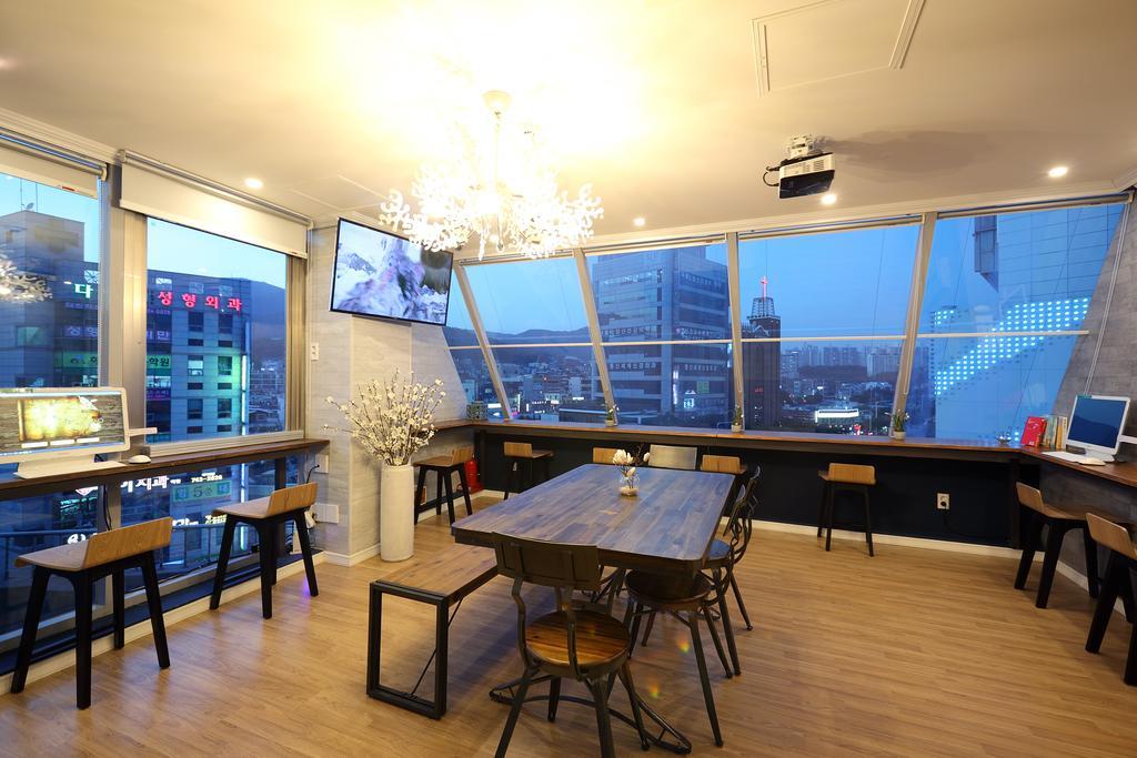 First Guesthouse Пусан Екстериор снимка
