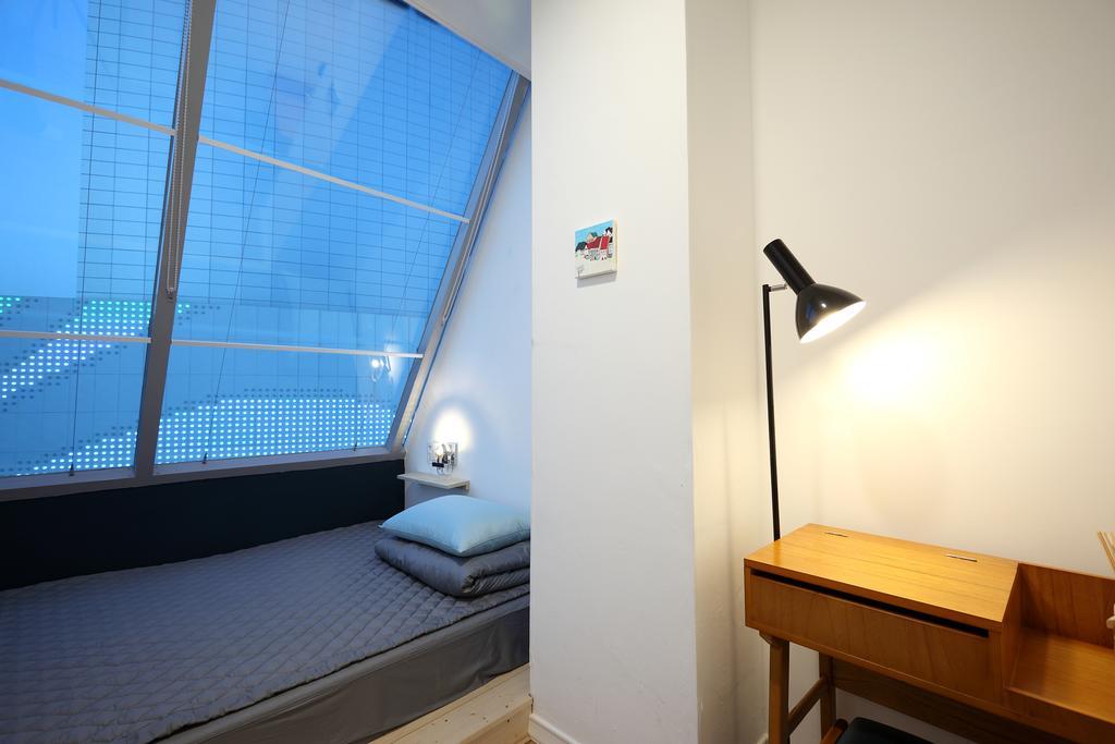 First Guesthouse Пусан Екстериор снимка