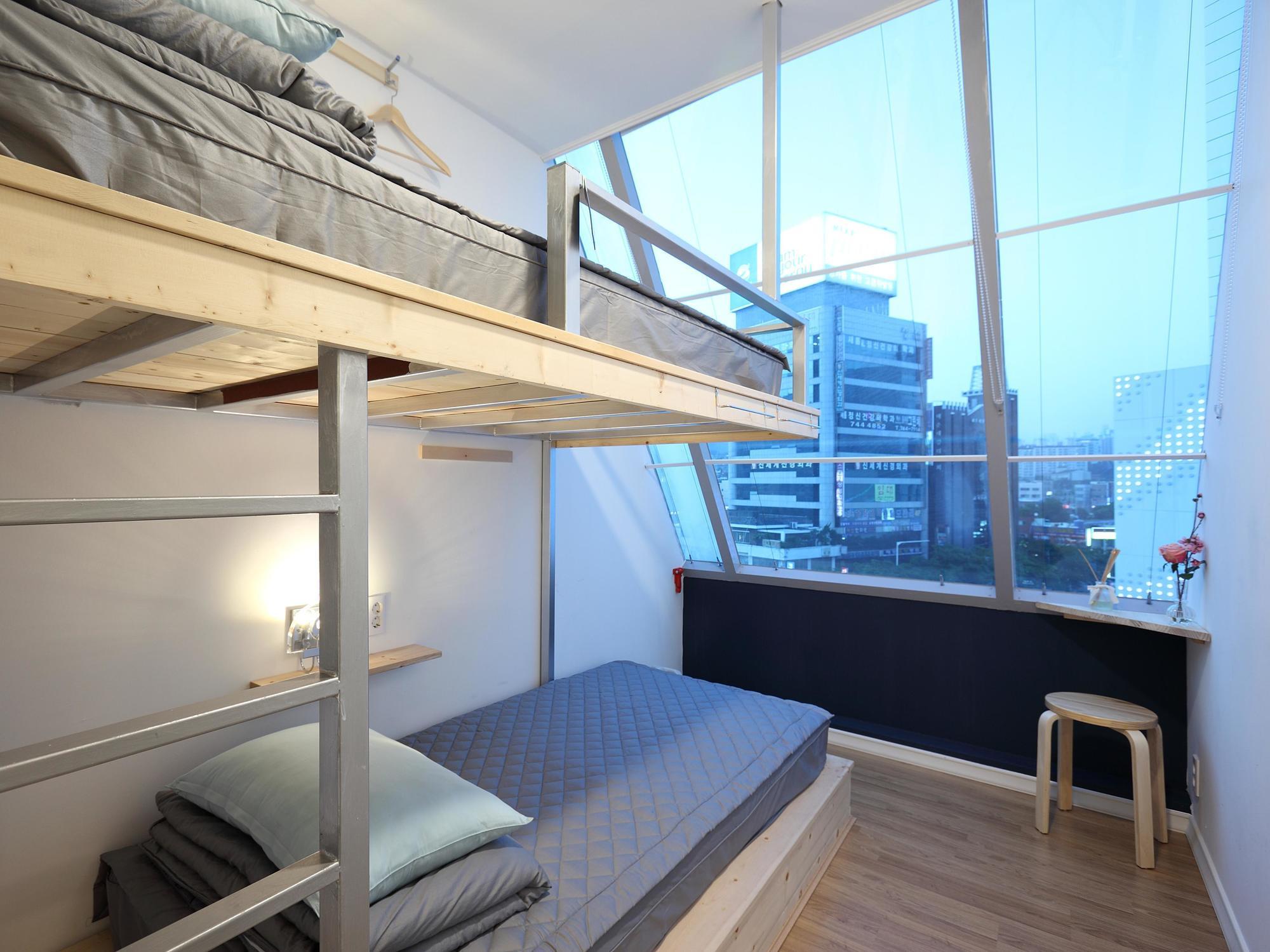 First Guesthouse Пусан Екстериор снимка