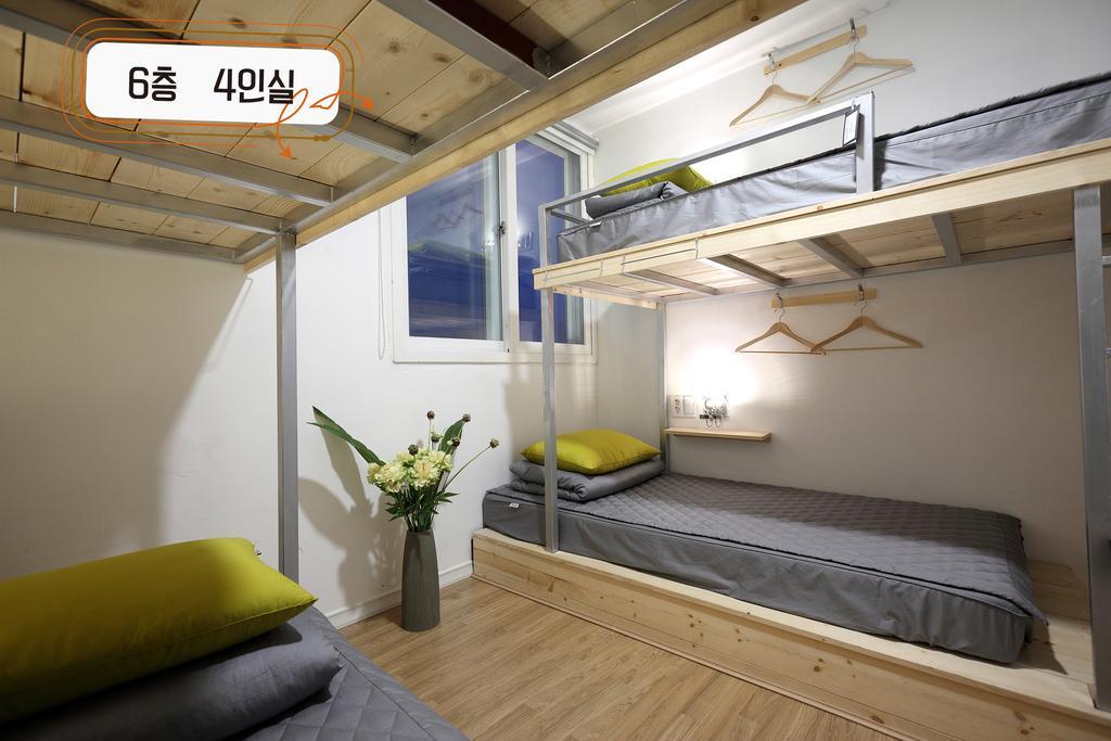First Guesthouse Пусан Екстериор снимка
